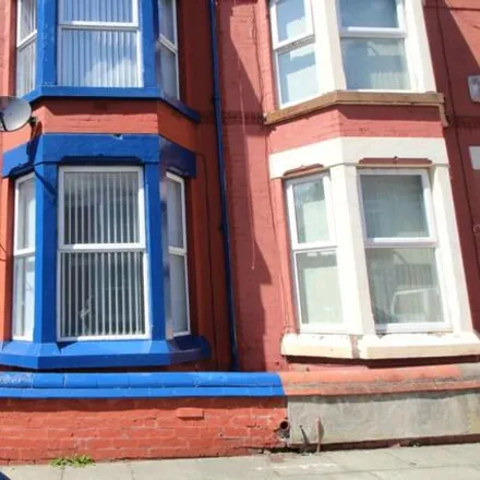 Rent this 3 bed townhouse on Deepfield Road in Liverpool, L15 5BX