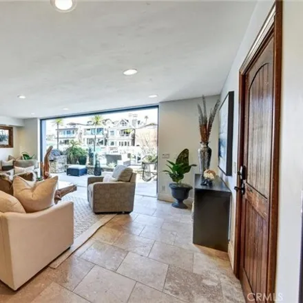 Image 3 - 3810 River Ave, Newport Beach, California, 92663 - House for sale