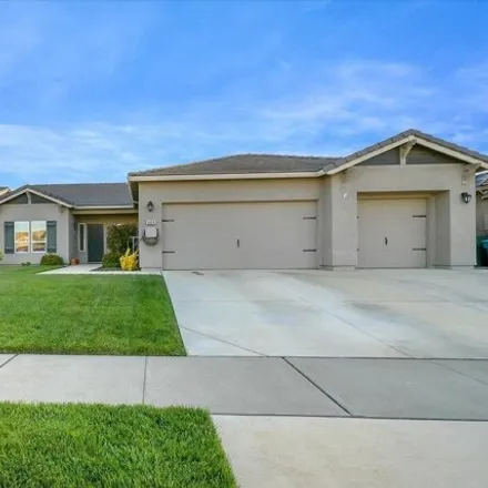 Buy this 3 bed house on 5664 Meadow Brook in Olivehurst, CA 95901