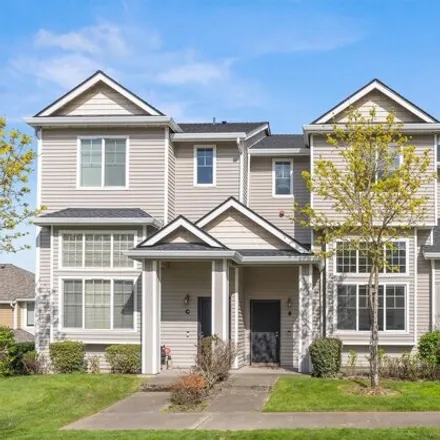Buy this 2 bed condo on 1111 62nd Street Southeast in Auburn, WA 98092