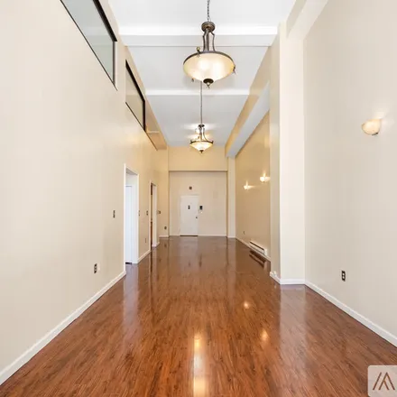 Rent this 2 bed apartment on 111 Mulberry St
