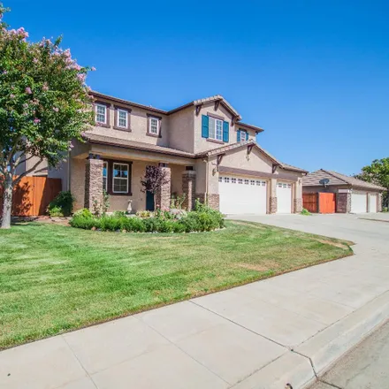 Buy this 5 bed house on 2431 Greenfield Avenue in Clovis, CA 93611