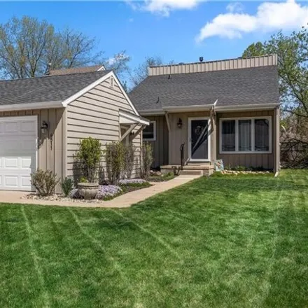 Buy this 3 bed house on 4561 80th Place in Urbandale, IA 50322