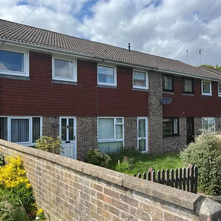 Rent this 3 bed townhouse on Blandford Close in Nailsea, BS48 2QQ