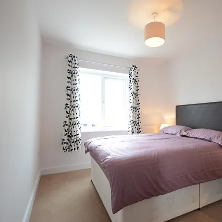 Image 4 - 9 Lindisfarne Way, Reading, RG2 0GS, United Kingdom - Apartment for rent