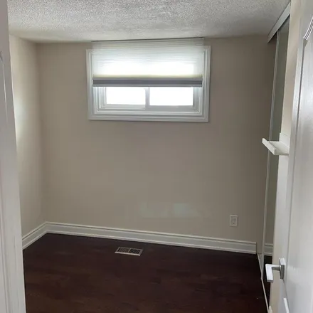 Rent this 3 bed apartment on 3221 Victoria Street in Oakville, ON L6L 6A4
