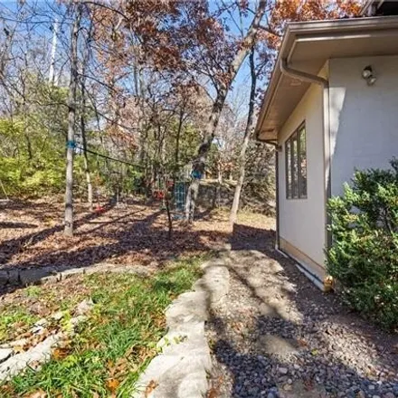 Image 4 - 176 Terrace Trail West, Lake Quivira, Johnson County, KS 66217, USA - House for sale