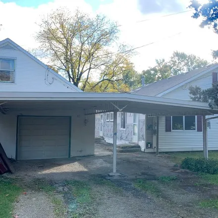 Buy this 4 bed house on 1101 5th Avenue in Madison Township, OH 44905