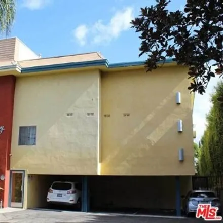 Image 2 - Alley 81366, Los Angeles, CA 13359, USA - House for sale