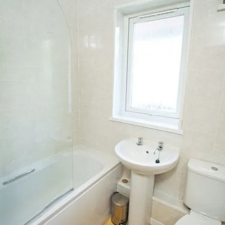 Image 2 - 2-20 Rokeby Gardens, Leeds, LS6 3JZ, United Kingdom - Duplex for rent