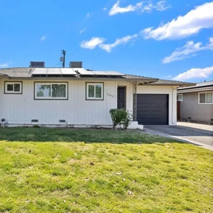 Buy this 3 bed house on 3886 North Lafayette Avenue in Fresno, CA 93705
