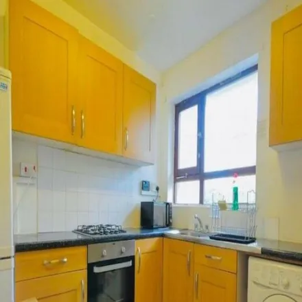 Rent this 3 bed apartment on Mulletsfield in Harrison Street, London