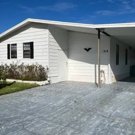 Buy this studio apartment on 462 Waterfront Street in Brevard County, FL 32934