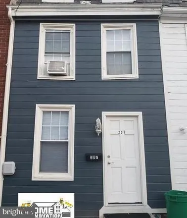 Rent this 3 bed house on 207 East Philadelphia Street in York, PA 17403