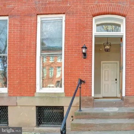 Image 2 - North Howard Street, Baltimore, MD 21201, USA - House for sale