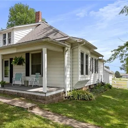 Buy this 4 bed house on 261 South Main Street in Mayview, Lafayette County