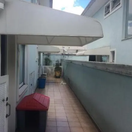 Buy this 3 bed house on Escola Estadual Professor Raul Brasil in Rua Otavio Miguel da Silva 52, Parque Suzano