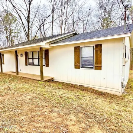 Buy this 3 bed house on 530 Thompson Ridge Road in Sherwood Forest, Alexander City