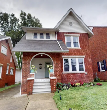 Buy this 3 bed house on 1461 Edwards Street in Huntington, WV 25701