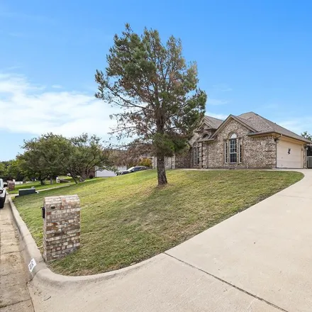 Image 3 - 2110 Country Brook Drive, Weatherford, TX 76087, USA - House for sale