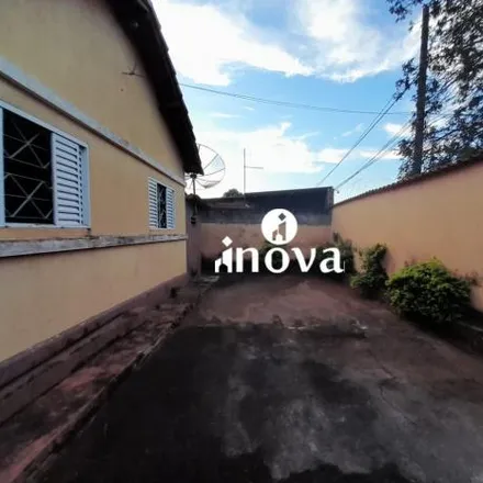 Buy this 3 bed house on Rua Luiz Soares in Vila Olímpica, Uberaba - MG