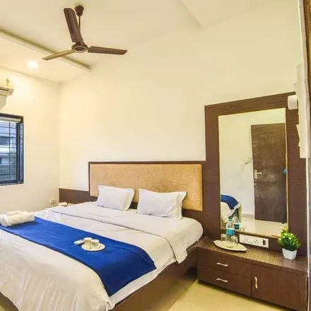 Rent this 3 bed house on Lonavala in Mahatma Gandhi Road, Pune