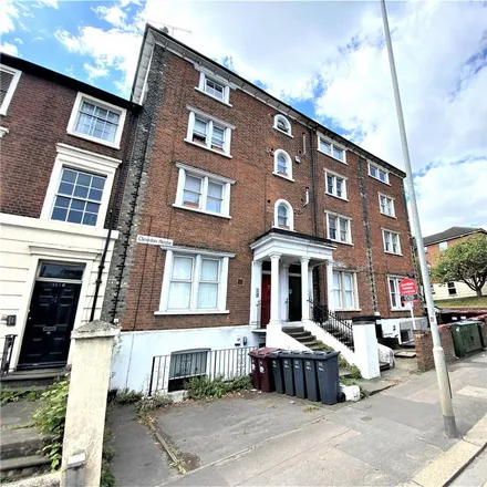 Rent this 1 bed apartment on 123 Castle Hill in Reading, RG1 7RL