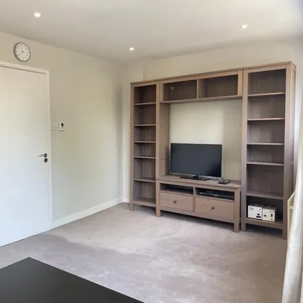 Image 7 - Deena Close, London, W3 0HR, United Kingdom - Townhouse for rent