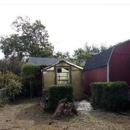 Image 4 - 2221 Walnut Street, Greenville, TX 75401, USA - House for sale