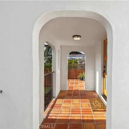 Image 3 - 2327, 2329 West Avenue 33, Los Angeles, CA 90851, USA - House for sale