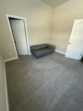 Image 2 - 776 Nevada Street, Manteca, CA 95337, USA - Room for rent