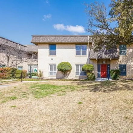 Rent this 2 bed condo on 4320 Bellaire Drive South in Fort Worth, TX 76109