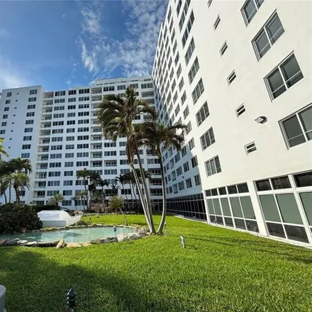 Image 6 - Carriage Club North, 5005 Collins Avenue, Miami Beach, FL 33140, USA - Condo for rent