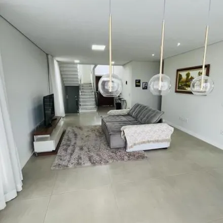 Rent this 3 bed house on Rua Professora Leticia Feitosa in Jardim Rodeio, Mogi das Cruzes - SP