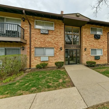 Buy this 3 bed condo on Seminole Lane in Mount Prospect, IL 60070