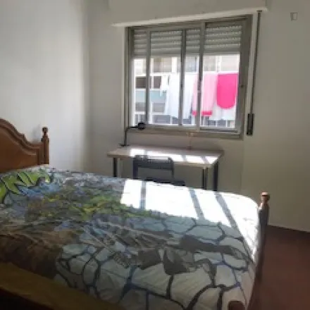 Rent this 4 bed room on Jardim de Infância Maria Lamas in Travessa da Memória, 2675-999 Odivelas
