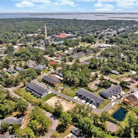 Buy this 3 bed townhouse on 399 North Howe Street in Southport, NC 28461