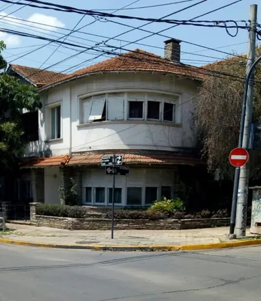 Buy this 3 bed house on Sink in Avenida Maipú, Vicente López