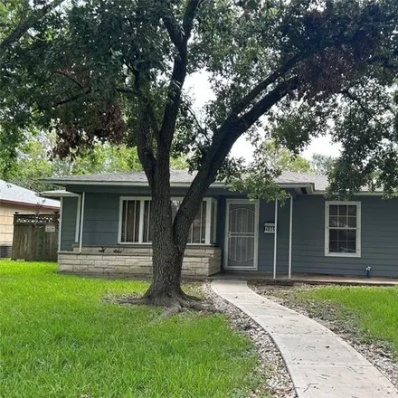 Rent this 3 bed house on 4035 DE Leon St in Houston, Texas