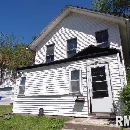 Buy this 3 bed house on 1111 N Gaines St in Davenport, Iowa