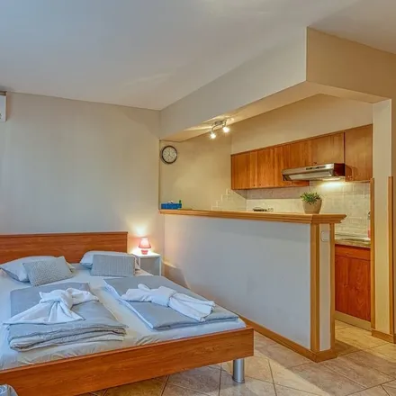 Image 1 - 52452 Funtana, Croatia - Apartment for rent