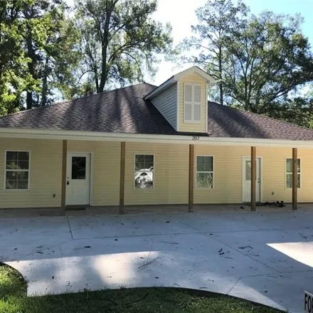 Rent this 3 bed house on 206 South Laurel Street in Hammond, LA 70403