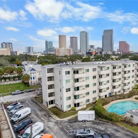 Rent this 2 bed condo on Hyde Park Towers in 406 West Azeele Street, Riverside