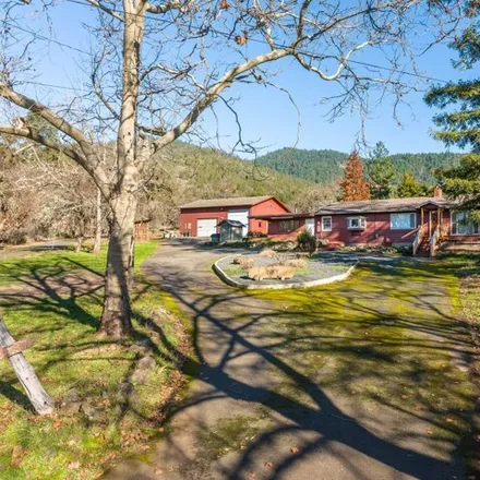 Buy this 2 bed house on 2479 Scoville Road in Grants Pass, OR 97526