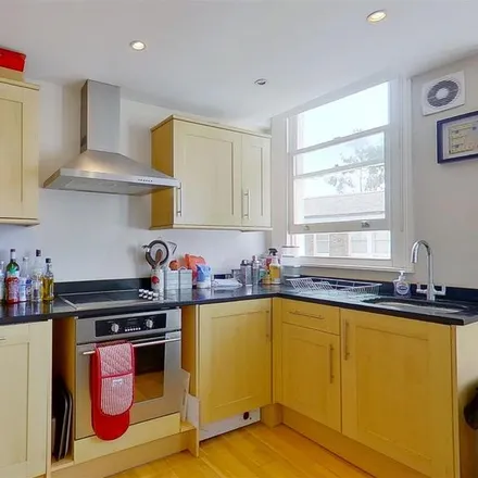 Image 7 - Kimberley Road, Stockwell Park, London, SW9 9DH, United Kingdom - Apartment for rent