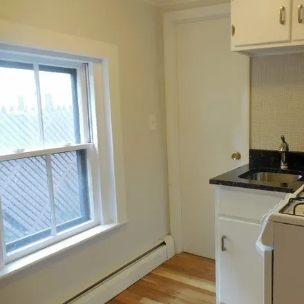 Image 5 - 10 Smith Ave Unit 1R, Somerville, Massachusetts, 02143 - Apartment for rent