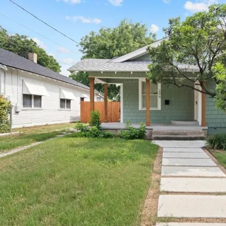 Rent this 2 bed house on 234 West High Street in San Antonio, TX 78210