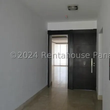 Rent this 2 bed apartment on Calle Andrés Mojica in Coco del Mar, 0816
