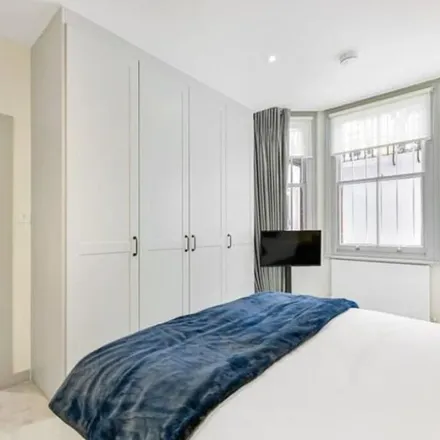 Image 9 - Charing Cross, London, SW1A 2DX, United Kingdom - Apartment for rent