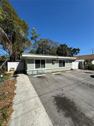 Buy this 5 bed house on 1472 19th Avenue West in Bradenton, FL 34205